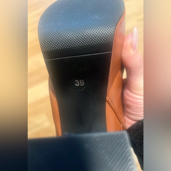 Brown and Cream Heeled Boots with Chunky Heel 39 - Picture 13 of 13